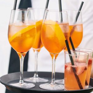 Cocktails, Hochzeit oder Geburtstag am See