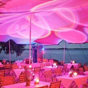 Außergewöhnliche Location für Hochzeit am See