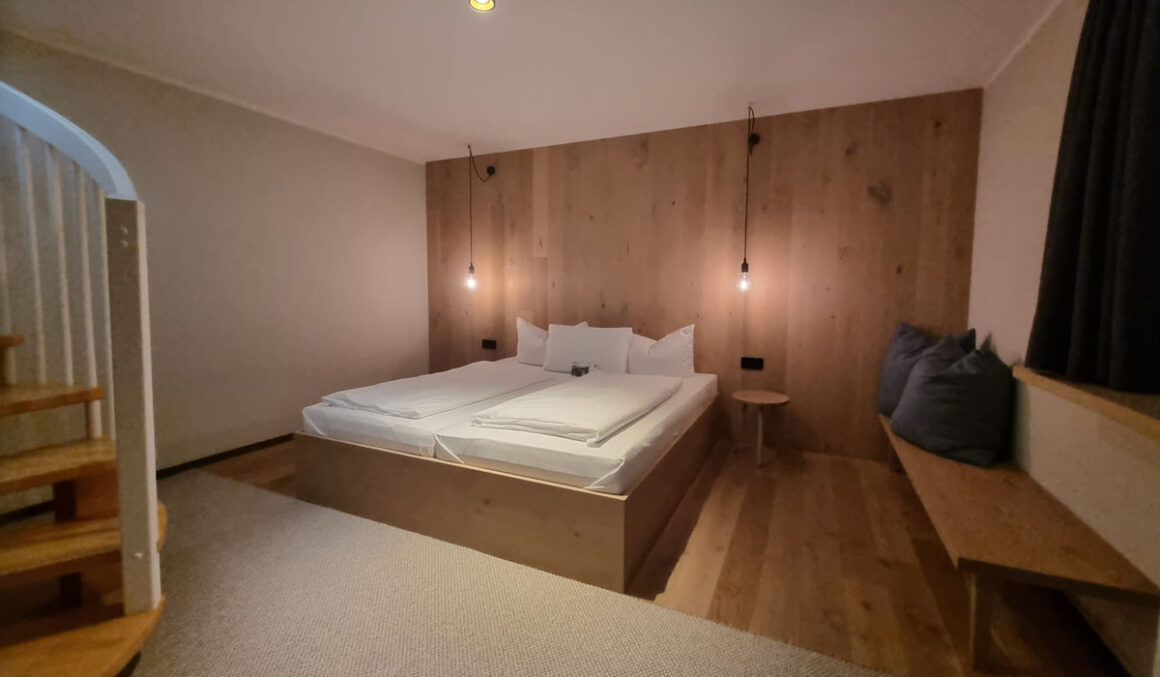 2-raumsuite-seite 2-Raum-Suite